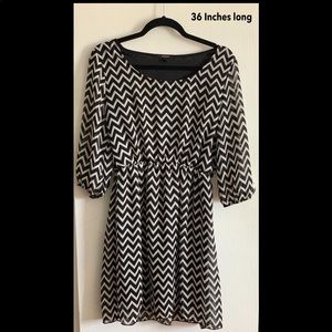 Women’s/ Juniors Dress